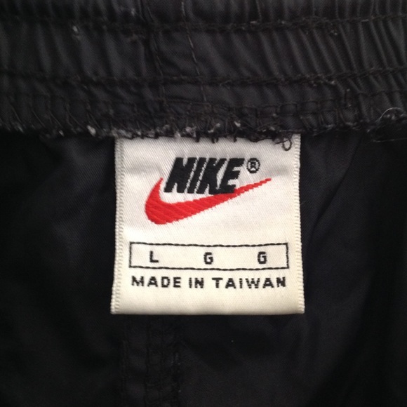 Vintage Nike Windbreaker Pants - Picture 4 of 4